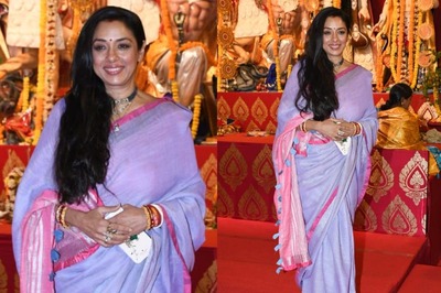Rupali Ganguly Arrives At A Durga Puja Pandal In Mumbai In A Simple Yet Chic Saree; Watch Video