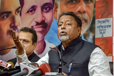 Calcutta HC Extends Interim Protection from Arrest to Mukul Roy in Railway Panel Case Till November 8