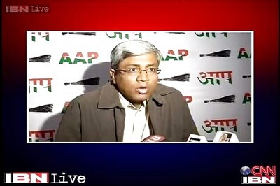 Delhi elections: Ashutosh heckled by former AAP MLA Rajesh Garg