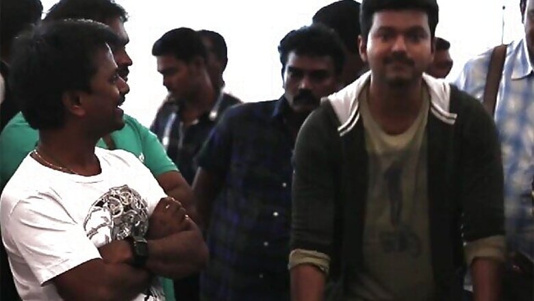'Kaththi' behind-the-scenes: Vijay dances, Samantha blushes, AR Murugadoss takes it easy on the set