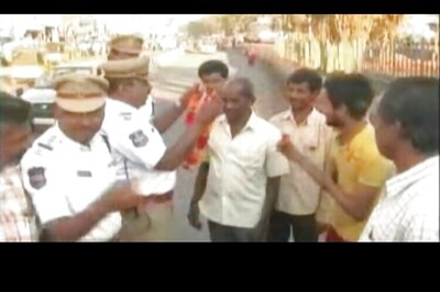 Hyderabad cops garland people urinating in public