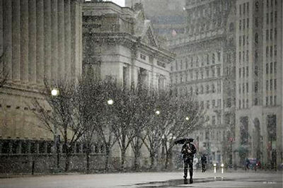 US: Storm strikes Mid-Atlantic; 250000 without power