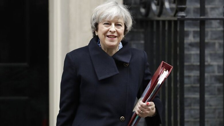 UK PM Theresa May Pledges to Curb Immigration, Should Her Party Win
