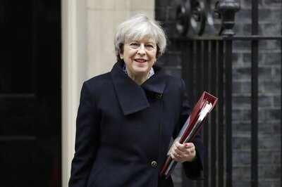 UK PM Theresa May Pledges to Curb Immigration, Should Her Party Win