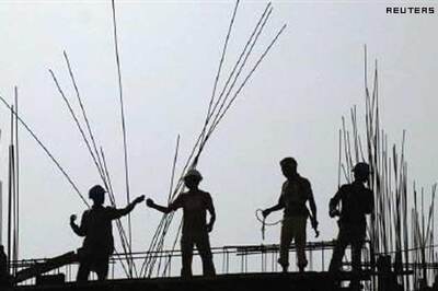 Economic growth seen around three-year low