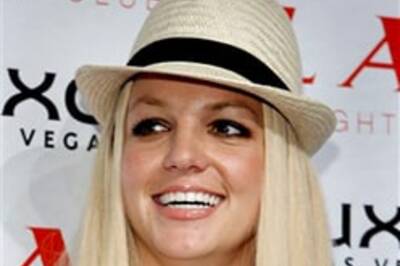 Britney bags ‘award’ for bad skin!