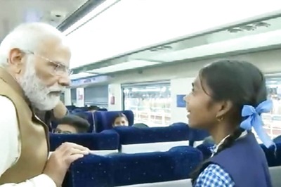 PM Modi Interacts With Students, Staff After Flagging Off Bhopal-Delhi Vande Bharat Express | WATCH
