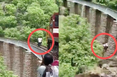 'Scary': Couple Jumps Off 90-ft Gorge After Train 'Interrupts' Their Photoshoot in Rajasthan