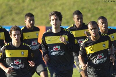 Lula asks Brazil to unite for World Cup