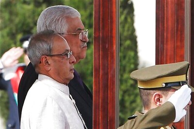 President Pranab Mukherjee rushed out from Al Kuds University amid protests by Palestinian students