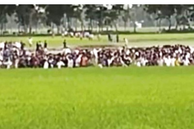 Bangladeshi Nationals Gather At Indo-Bangladesh Border, Attempt To Enter India | Visuals