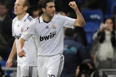Real Madrid see off stubborn Osasuna