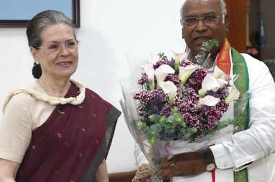 Lessons from Sonia: Kharge Softens Congress's Big Brother Stance to Woo Alienated Allies