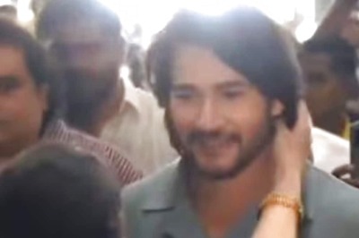 Fans Gush Over Adorable Moment Between Mahesh Babu And Sister At Hyderabad Family Wedding