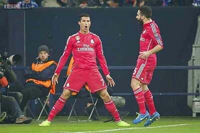 Real Madrid beat Schalke 2-0 in Champions League