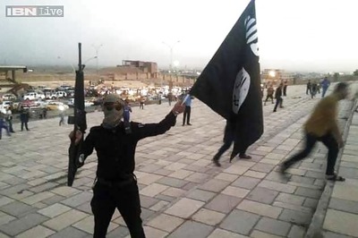 Islamic State captures Jordanian pilot after warplane comes down in Syria